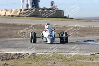 media/Mar-17-2024-CalClub SCCA (Sun) [[2f3b858f88]]/Group 4/Qualifying/